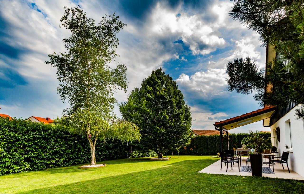 Maison Moderne A La Campagne Le Valdahon Luaran gambar